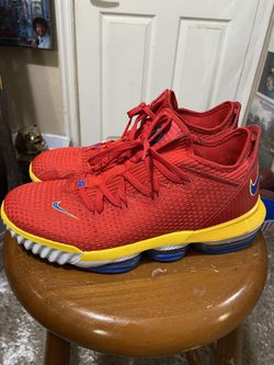 Nike LeBron Size 11