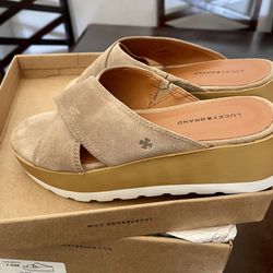 Suede Wedge-New