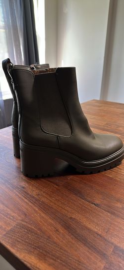 Sam & Libby Chunky Heel Boot