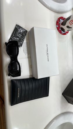 Victoria BECKHAM New sunglasses 🕶️ with case and box
