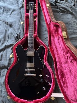 Black Gibson 335