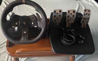 Logitech G920 Driving Force Racing Wheel Xbox One and Windows in Black