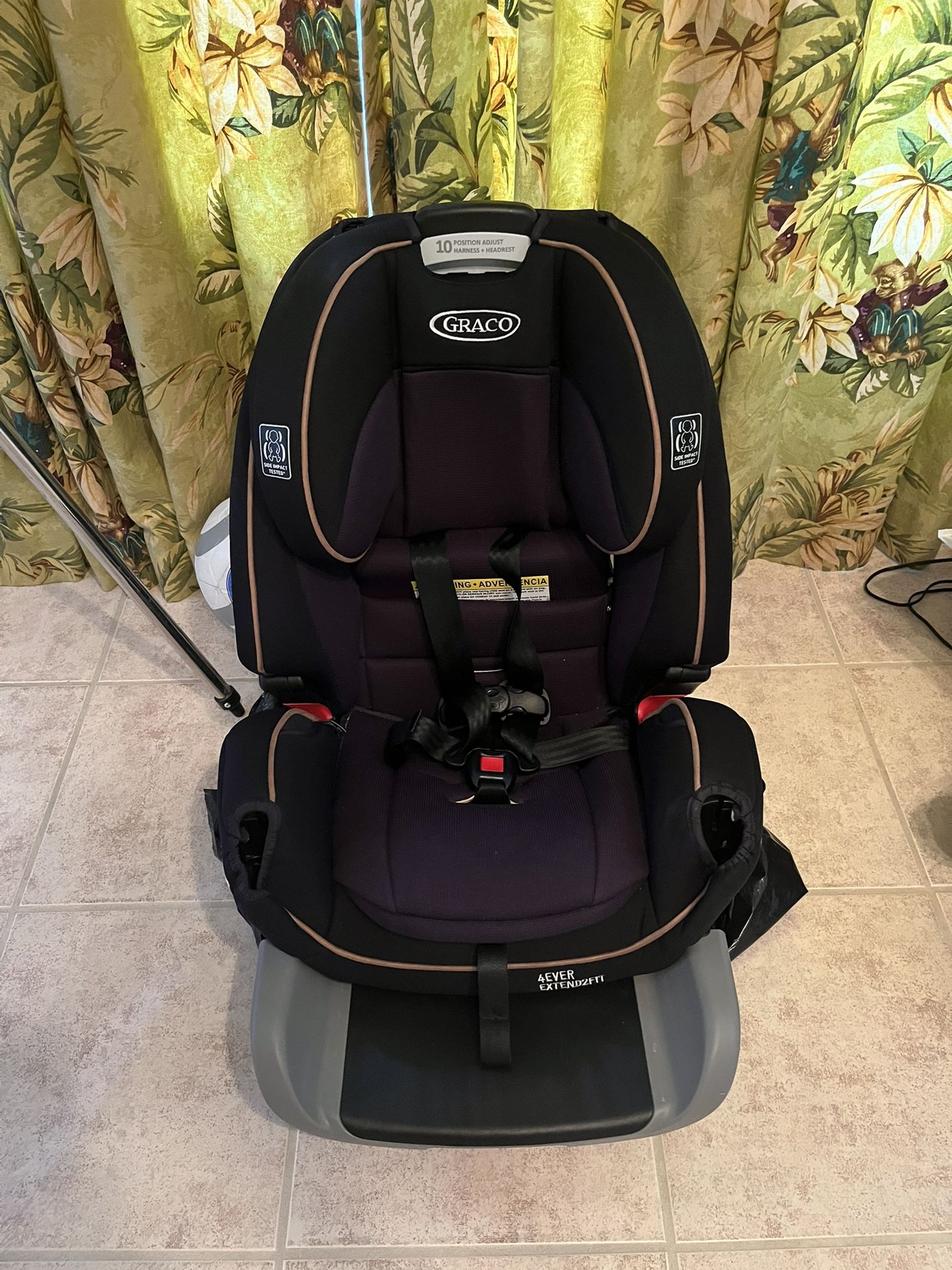 Graco Convertible Car seat