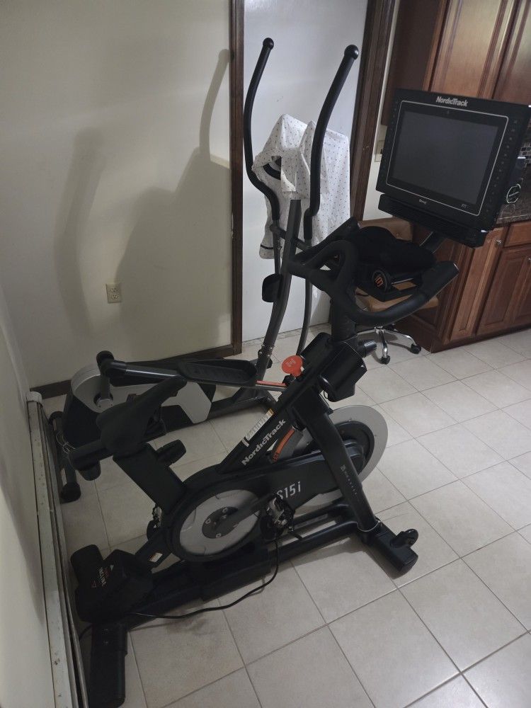 Moving Sale !! Nortic track Bike