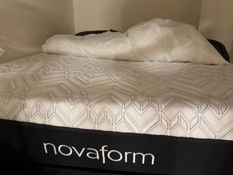 Novaform 12in Back Support Queen Mattress