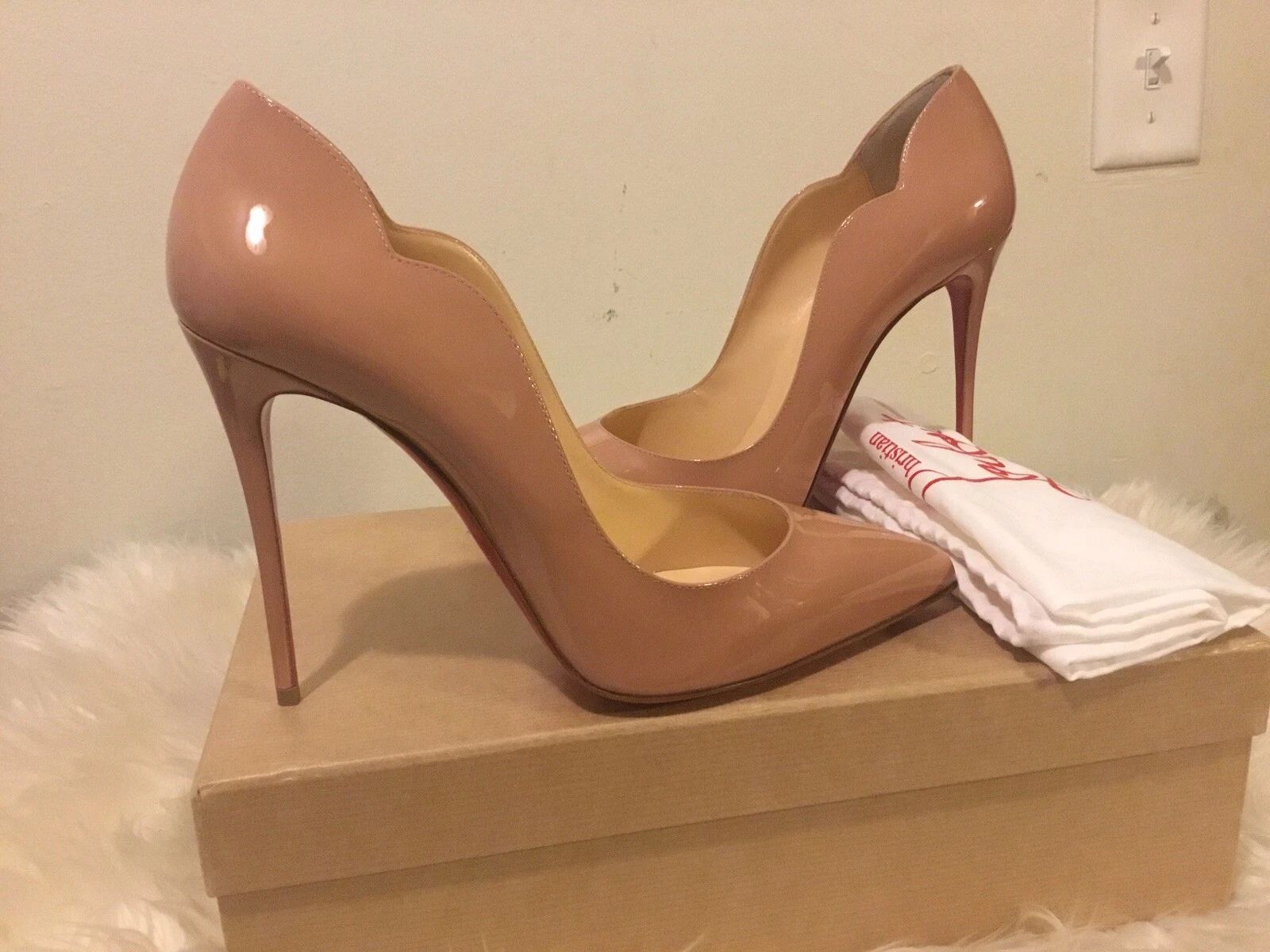 C L Hot Chick 100 mm Pumps Nude Patent Leather Heels Shoes