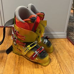 Salomon XWAVE Ski Boot