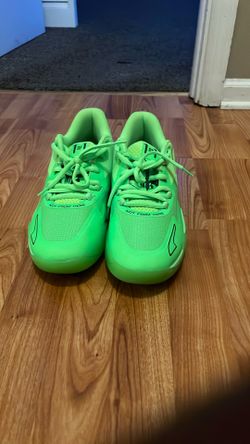 Brand New Melo Ball Shoes Size 11 1/2 Green