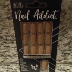 Nude ARDELL Chrome Press On