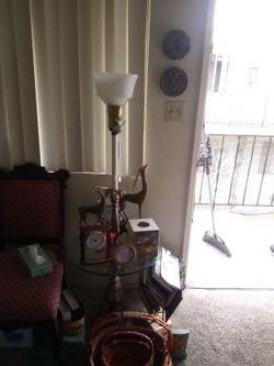 Beautiful Vintage Rembrandt Lamp.