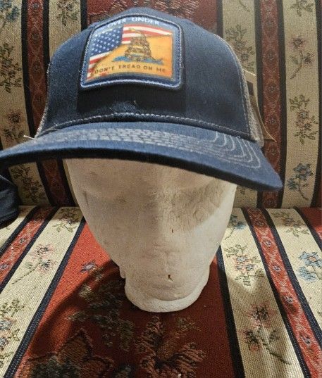 NEW PATRIOTIC FLAG " DON'T TREAD ON ME " BY OVER UNDER TRUCKER HAT/ CAP BACKSNAP