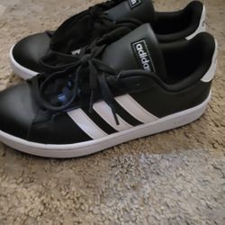 Women's Adidas Shoes 