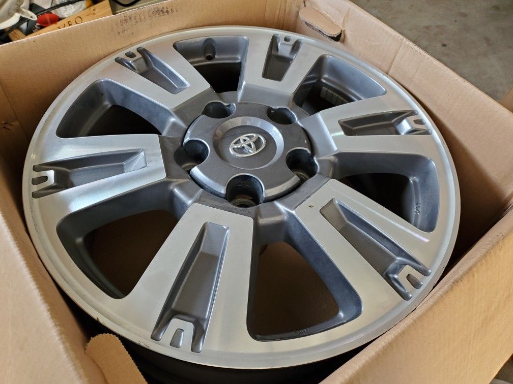 20 inch Toyota Tundra Wheels for Sale in Monroe, WA - OfferUp