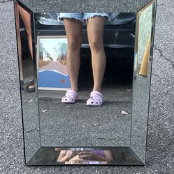 Mirror 