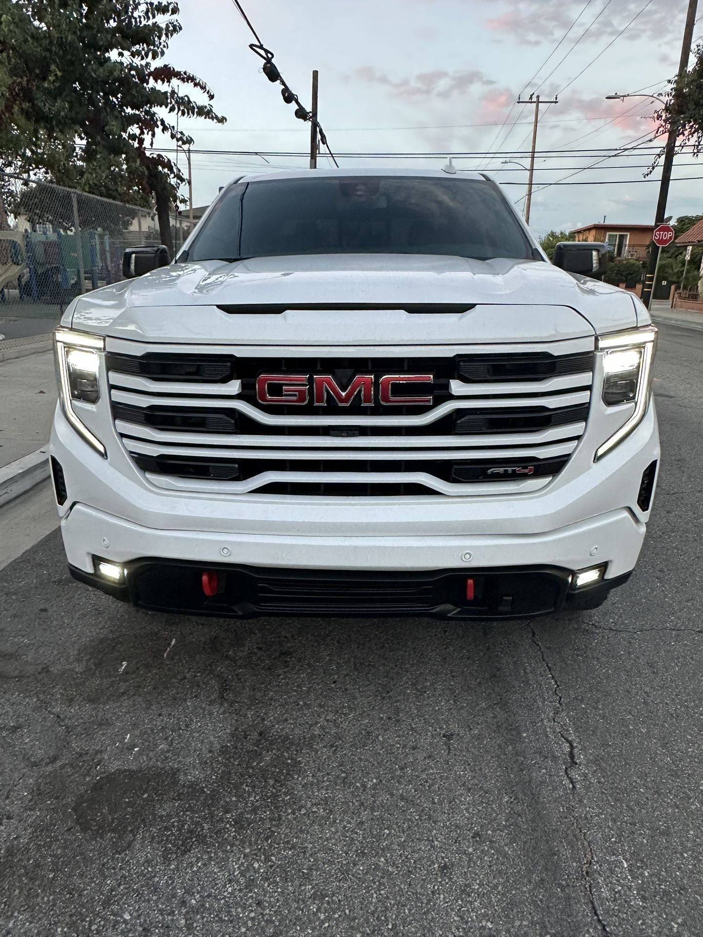 2023 GMC Sierra