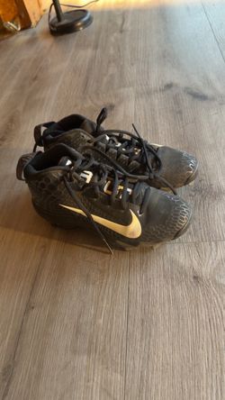 2.5 youth size softball cleats.