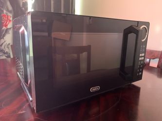 Sunbeam Black Countertop Microwave