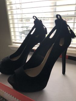 Black Jessica Simpson Pee Toe Heel