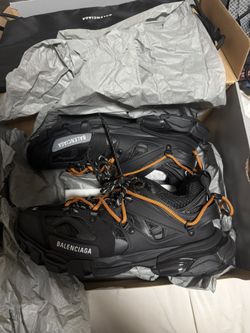 Balenciaga Track Trail Laces