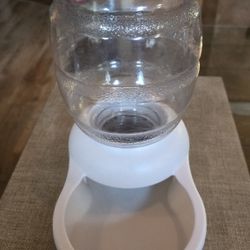 Dog/Pet Water Dispenser Bowl