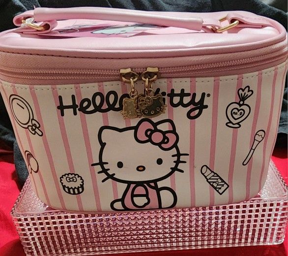 Hello Kitty Makeup Bag