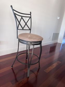 Counter Height Swiveling Stools