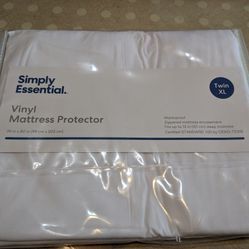 Vinyl Mattress Protector TwinXL White NEW