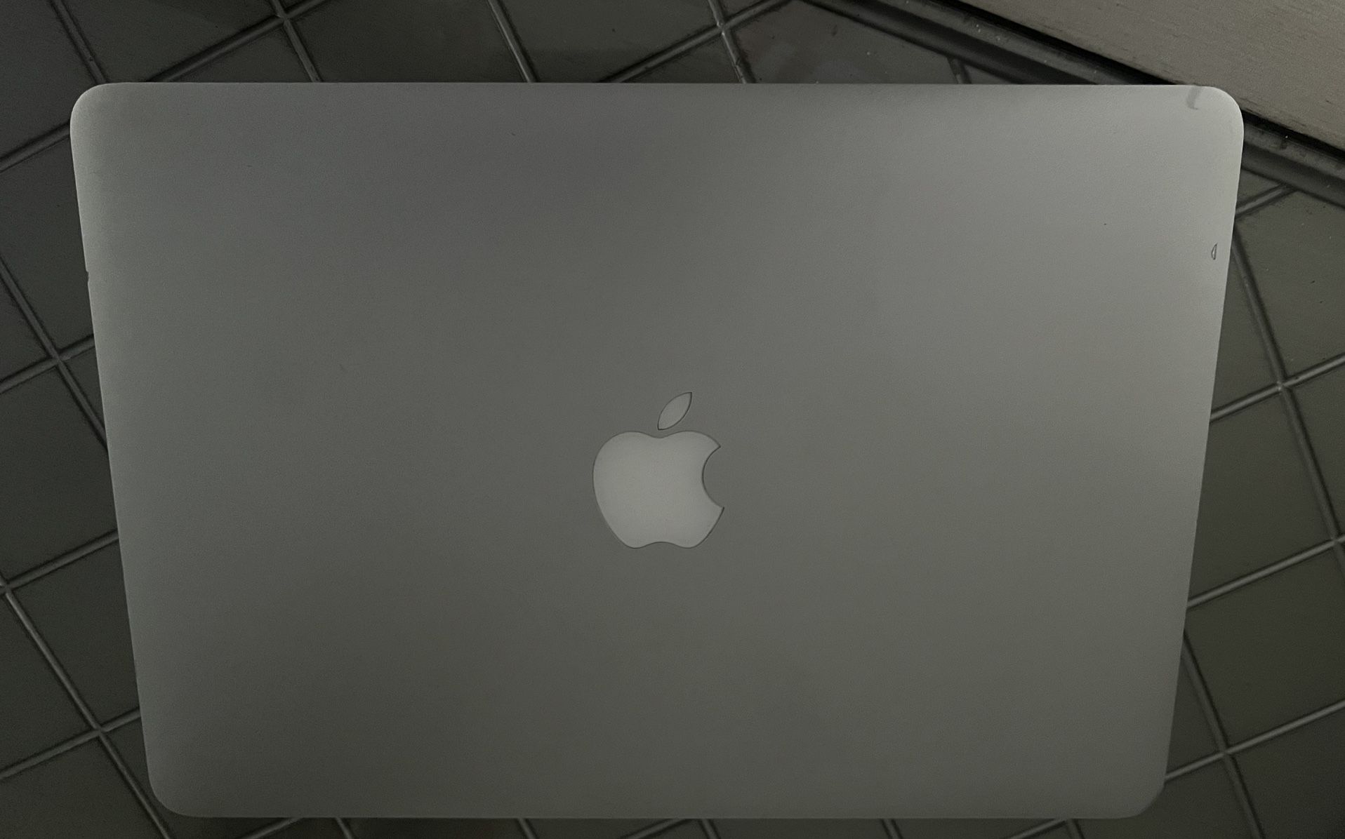 apple laptop 