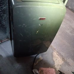 LG Air Conditioning Unit With 9 Ft Exhaust Duct