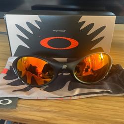 Albino & Preto Oakley Eye Jacket