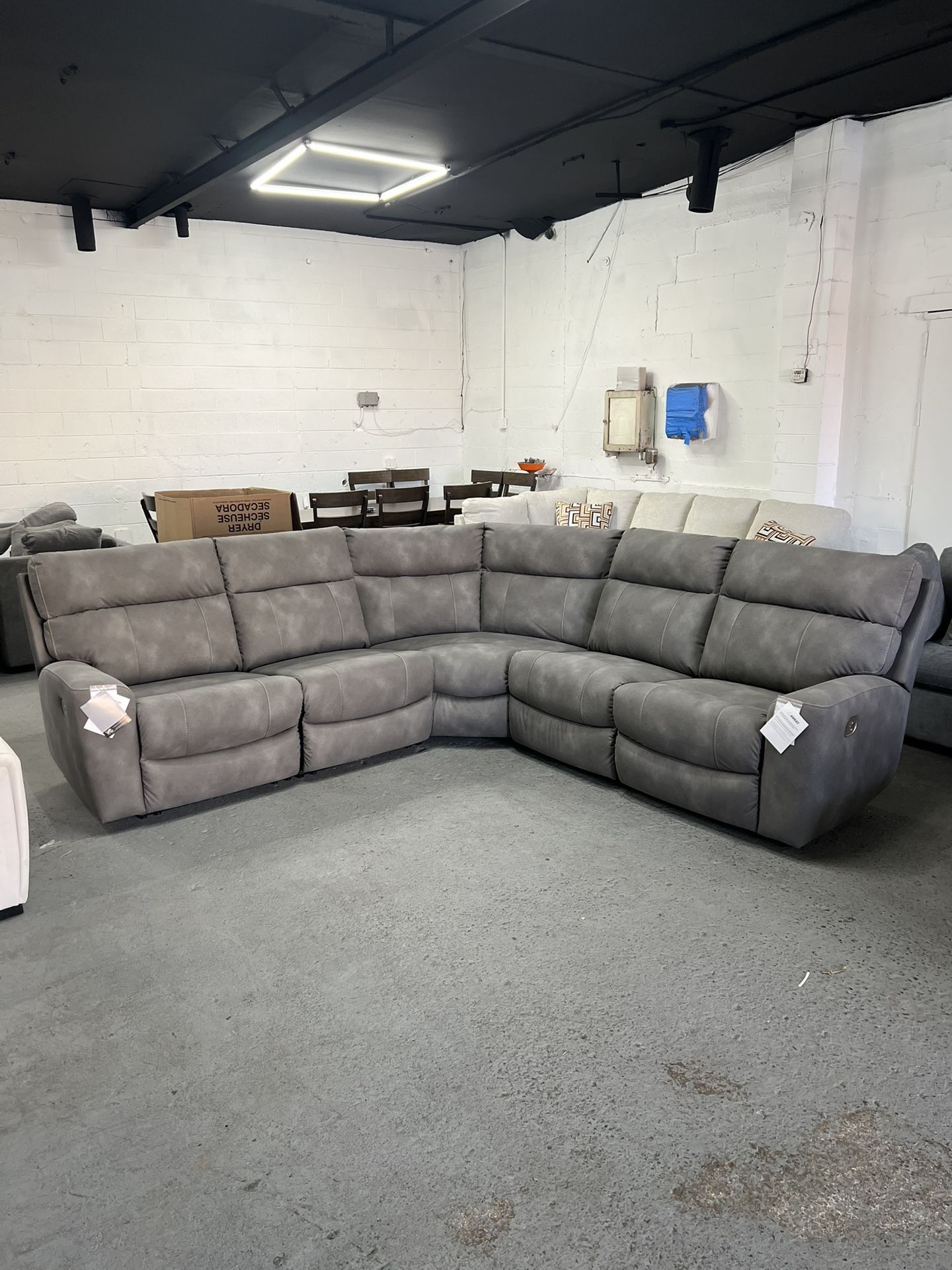 FINANCING AVAILABLE‼️(Free Delivery) New Ashley Next-Gen 5 Piece Power Sectional Sofa Couch
