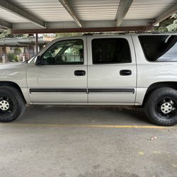 2004 Chevrolet Suburban
