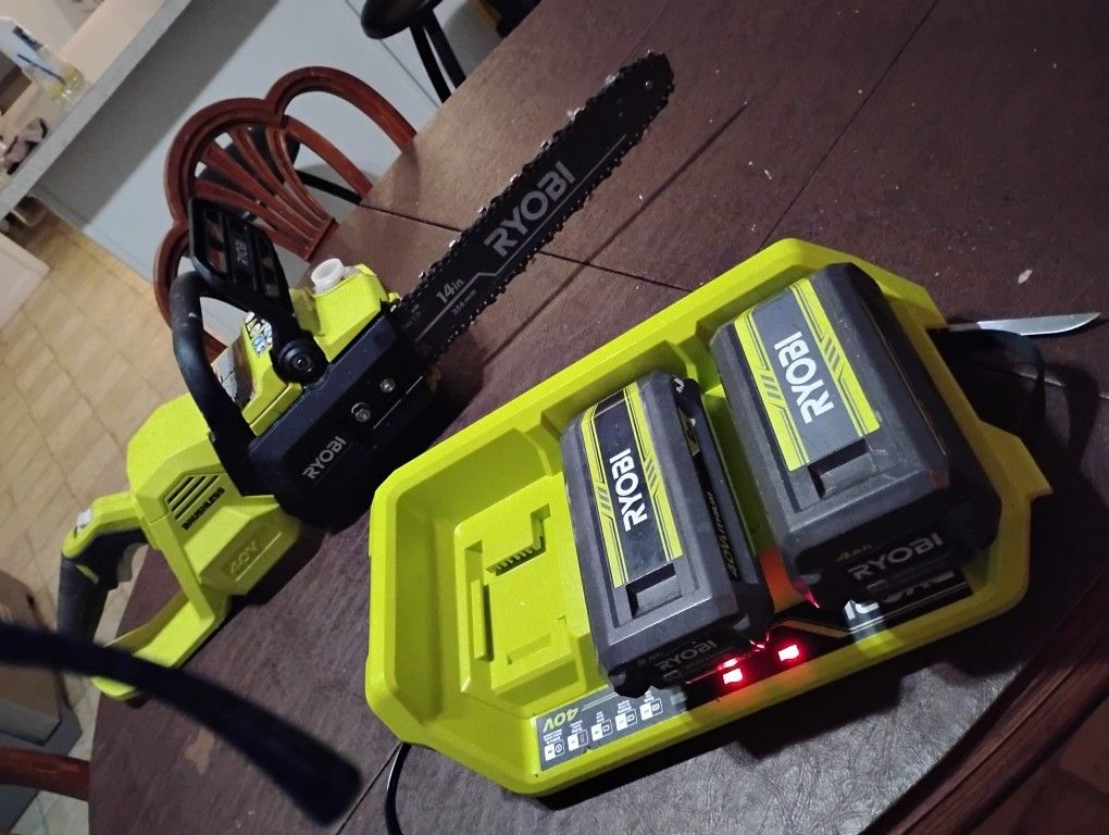 40 volt 14-in Ryobi Chainsaw