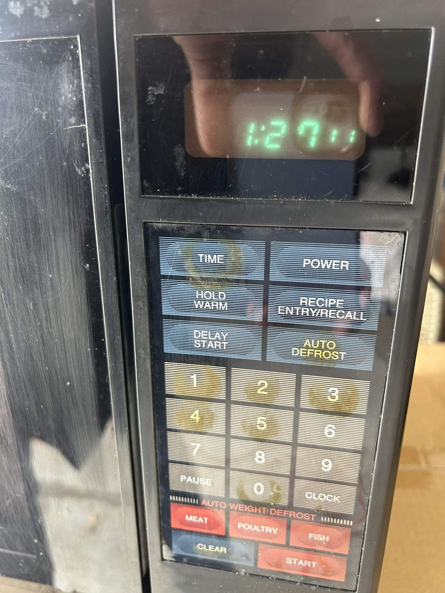 Microwave / Goldstar With Turn Table