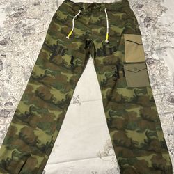 Palm Angels Camo Cargos Size 48