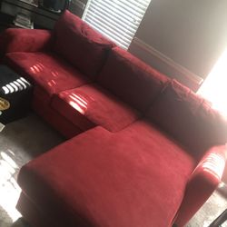 Beautiful Cindy Crawford Small Sectional. Well Kept......non smoker, no pets