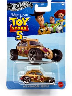 Hot Wheels Silver Series 1:64 Scale Diecast Model - Volkswagen Beetle (Toy Story 5)