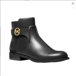 Michael Kors Carmen Ankle Bootie , Black, Size 9