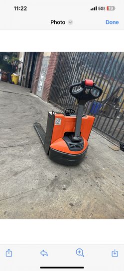 Toyota 24v Pallet Jack. Need Batteries. Portable Charger