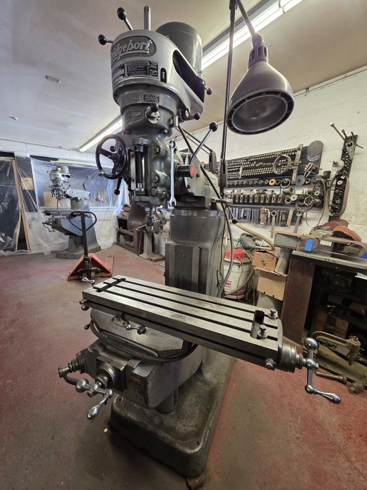 Bridgeport Milling Machine 12x32