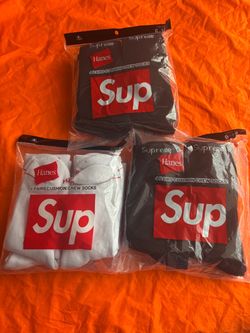 Supreme x Hanes Cushion Crew Socks 4-Pack