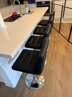 Set of 4 Modern Swivel Bar Stools – Black Faux Leather
