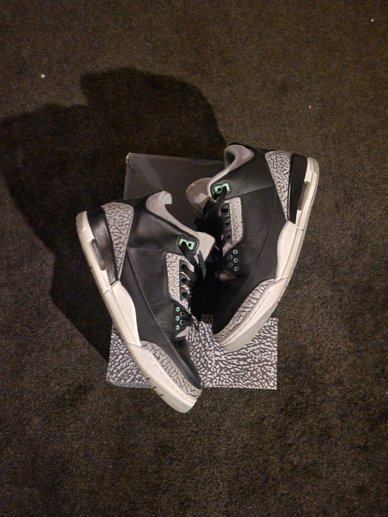 Jordan Retro 3s Size 10