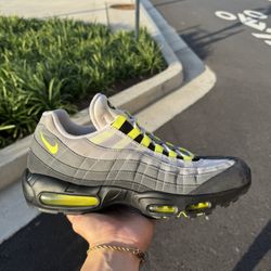 Nike Air Max 95 OG Neon