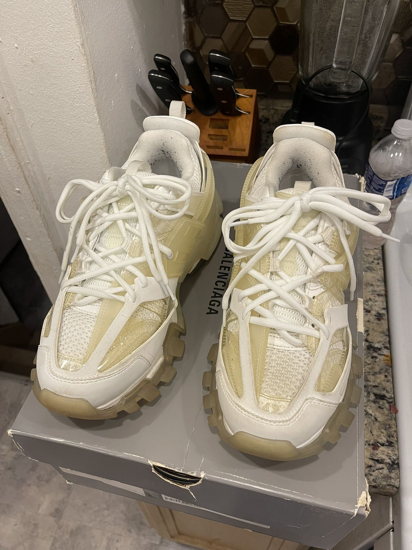 Balenciaga Tracks “Beige” Size 42