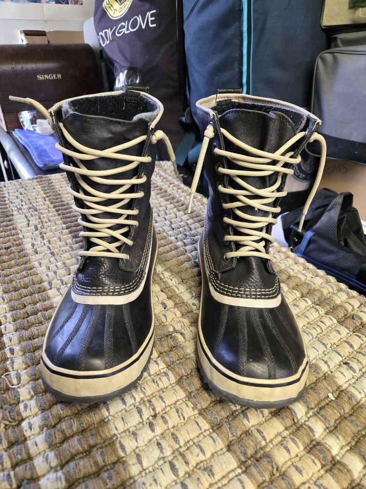 Sorel Snow Boots Women Size 10