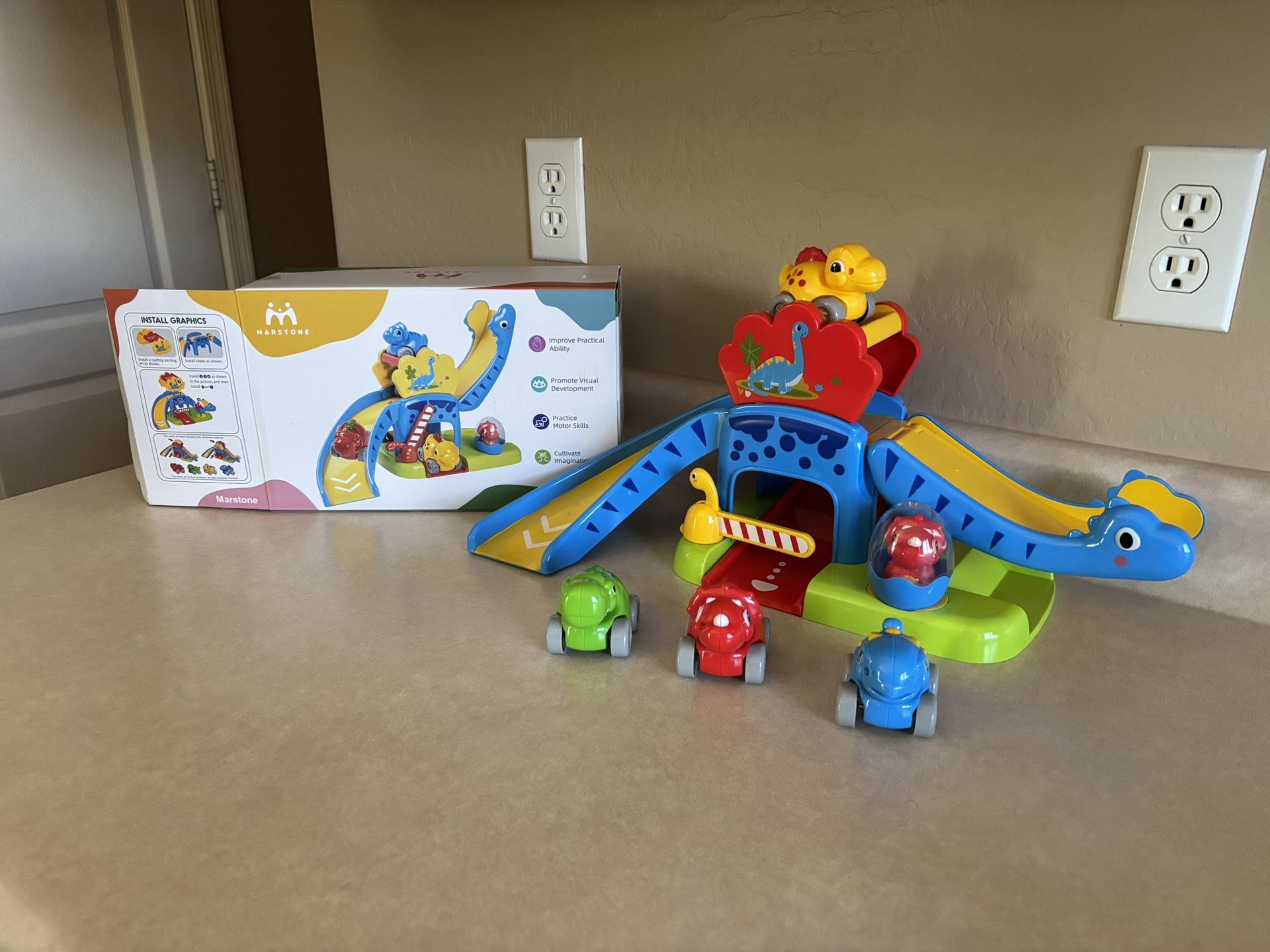 NEW - Dinosaur Car Set - PRICE IS FIRM