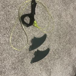 Fins + Leash 