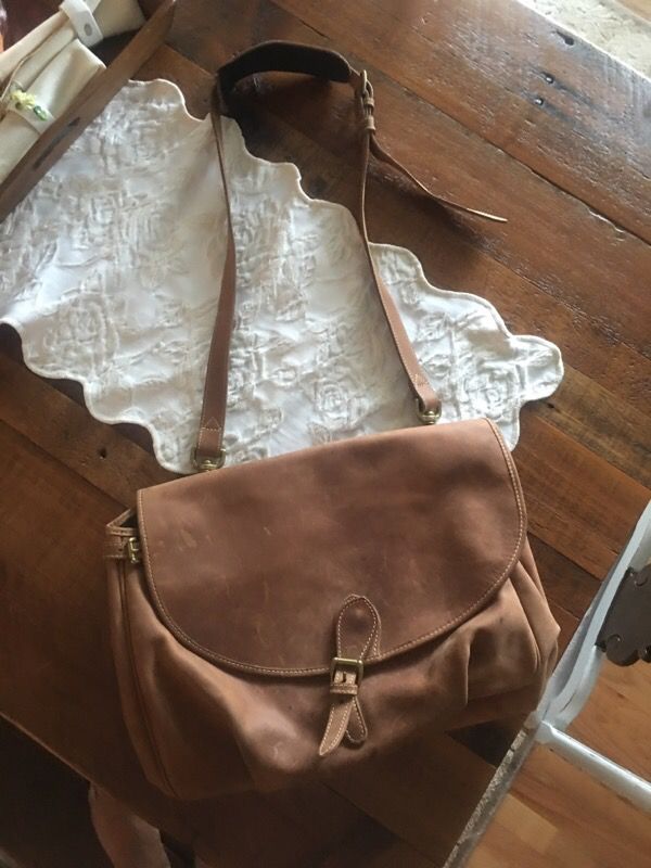 Mulholland brown leather messenger bag