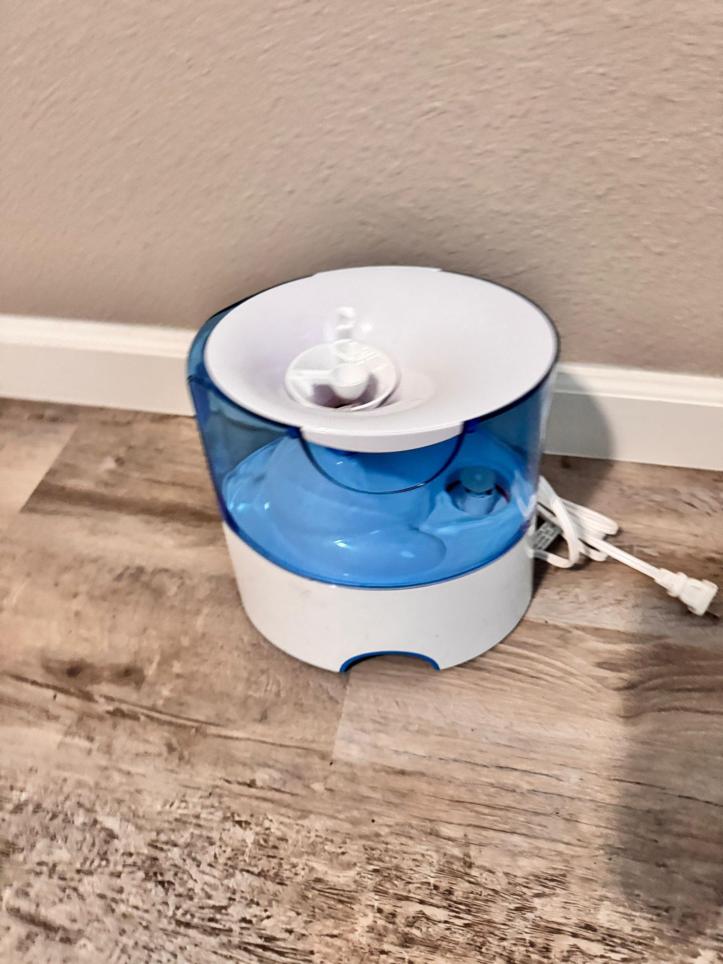Warm Mist Humidifier w/ Vaporizer